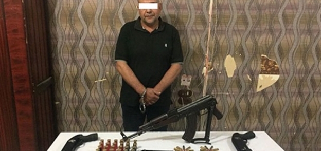 المتهم بحيازة اسلحة وطلقات نارية فى كفر الشيخ
