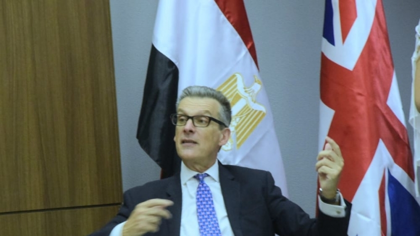 السفير البريطاني في مصر السير جيفري آدامز