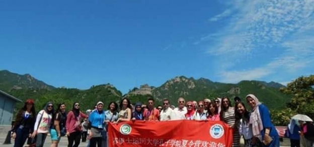 المعسكرالصيفي لطلبة  كنفوشيوس بجامعة القناة  يختتم أنشطته الثقافية في  شنغهاي