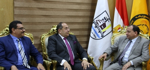 محافظ سوهاج يزور رئيس جامعة بني سويف لتهنئته بمنصبه الجديد