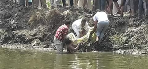 عثر الأهالي على جثة طافية فوق المياه قرب كوبري محمد علي