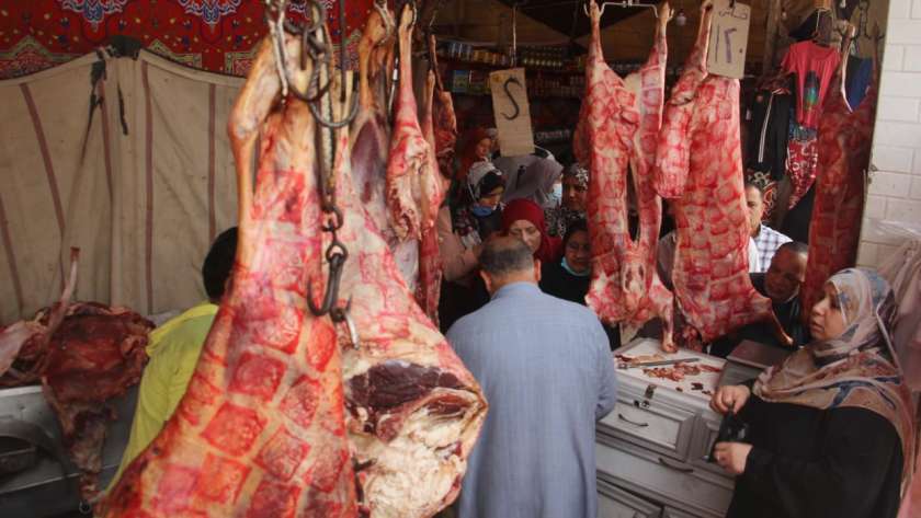 بيع اللحوم بمنافذ التموين الرسمية