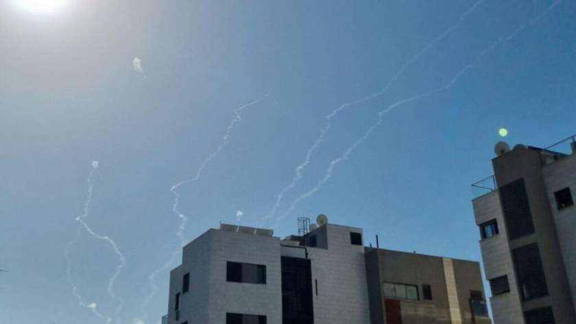 رشقة صواريخ باتجاه تل أبيب