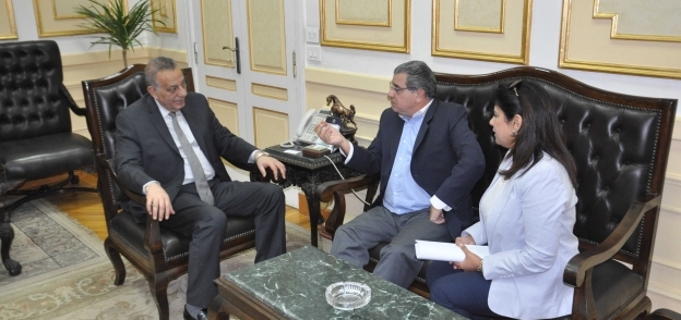 محافظ الجيزة يستقبل سفير أوروجواى