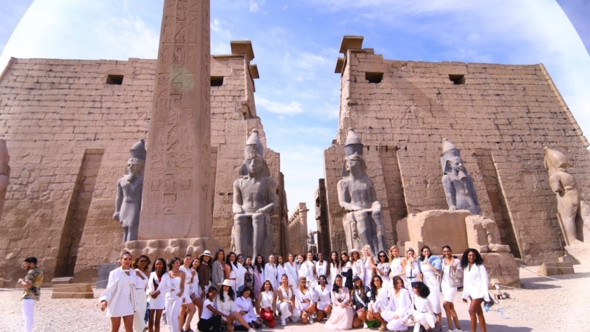 ملكات جمال العالم اثناء تواجد بأحد المعابد الأثرية بالأقصر "أرشيفية"