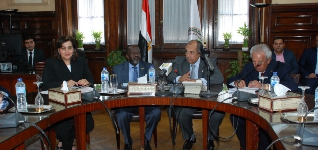 وزير الزراعة ونظيره السوداني خلال اللقاء