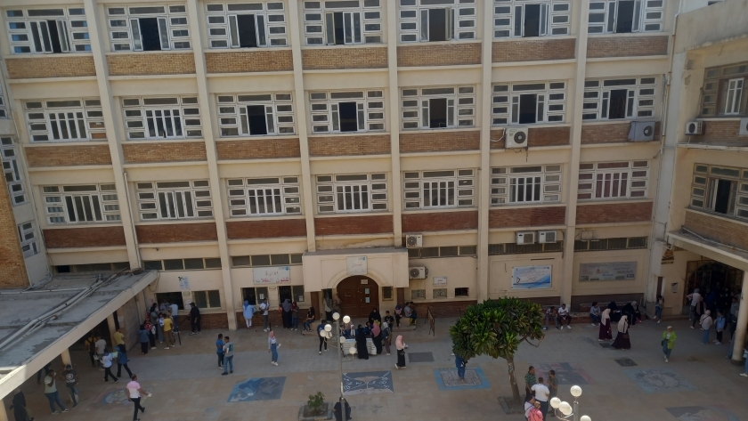 كلية الآداب جامعة الإسكندرية