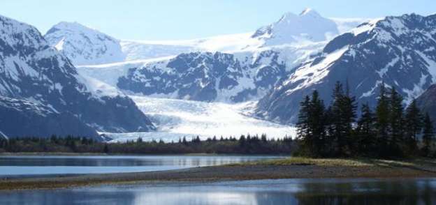 جبال الجليد ذابت.. "الحر" يضرب ألاسكا بأعلى درجات في تاريخها