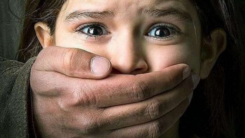 مطالبات بتغليظ عقوبة التحرش بالأطفال