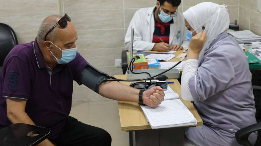 الرعاية الصحية تقدم خدمات مبادرة (انزل واطمن) بالمستشفيات والمراكز والوحدات الصحية وببعض الأماكن العامة في بورسعيد