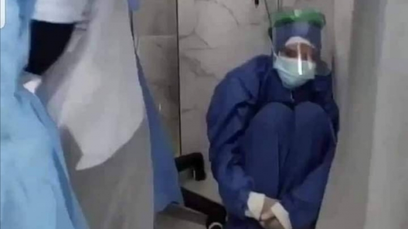 أول رد من ممرضة عزل مستشفي الحسينية صاحبة الصورة الشهيرة: "مكنتش خايفة