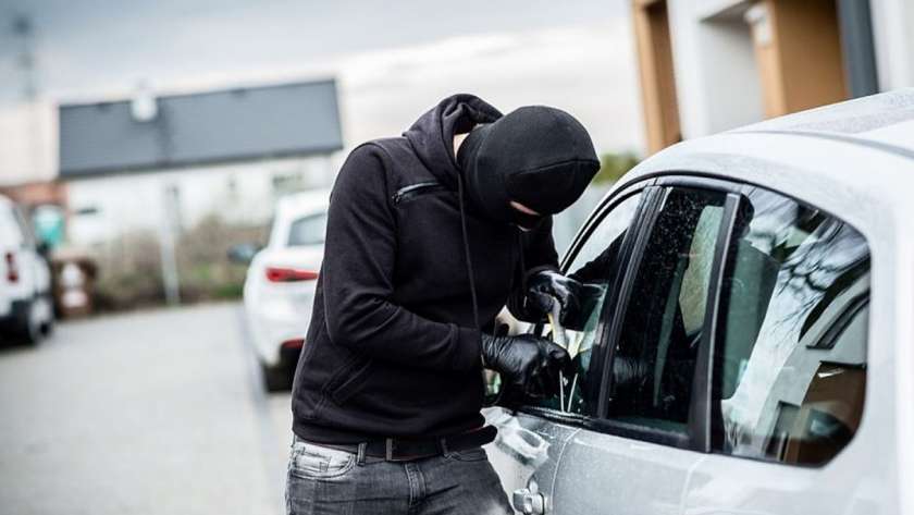 سرقة سيارة ــ صورة تعبيرية