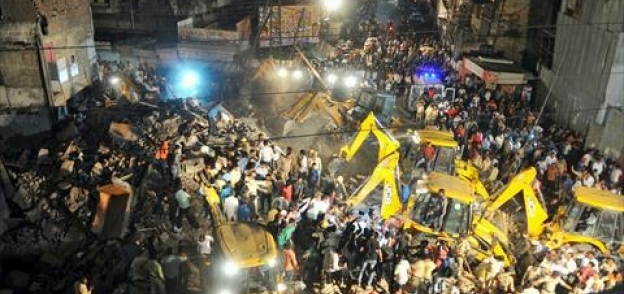 مصرع عشرة أشخاص في انهيار مبنى بوسط الهند