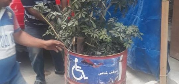 حي شرق بالإسكندرية يشن حملة لإزالة الكتل الخرسانية والكاوتش