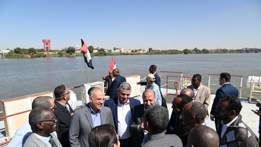 وزير الري يشارك في قياس النيل