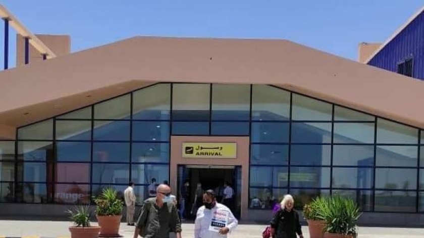 مطار مرسي علم يستقبل طائرة سويسرا