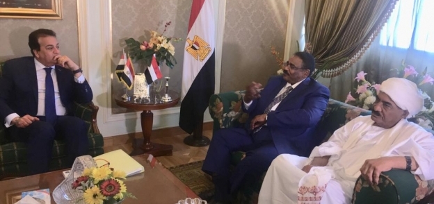 لقاء وزيري التعليم العالي في مصر والسودان