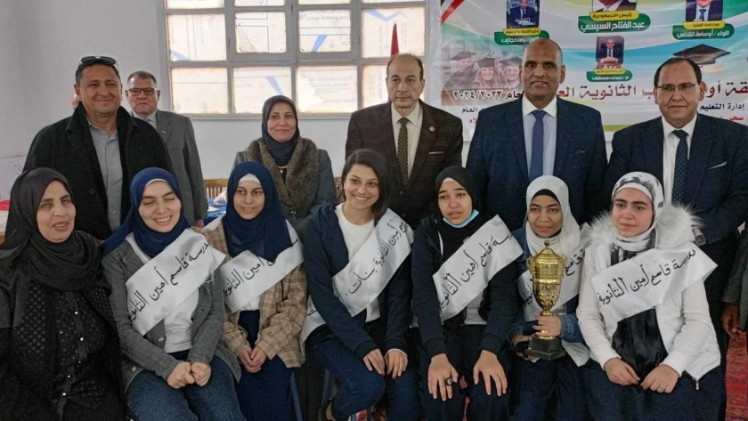 "أبوقرقاص"تحصد المركز الأول بمسابقة أوائل الثانوية العامة