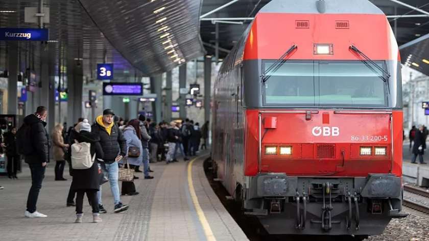 قطار السكك الحديدية الفيدرالية النمساوية «OBB»