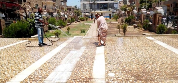 حملات نظافة بمدينة طهطا في سوهاج