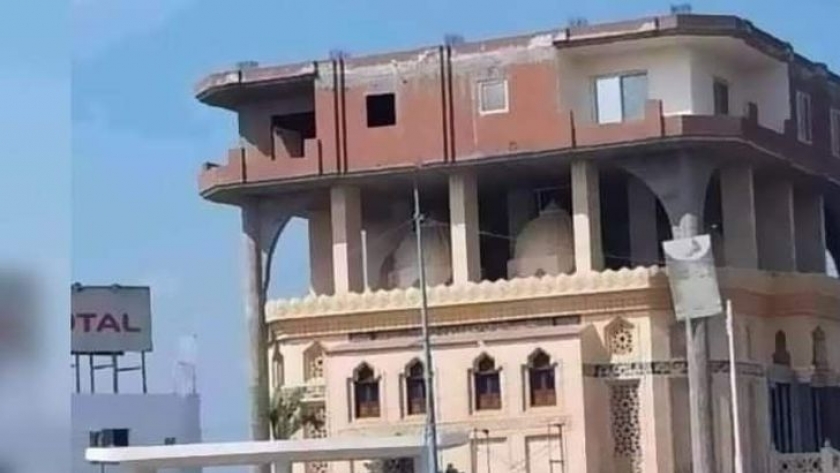 بناء منزل أعلي مسجد