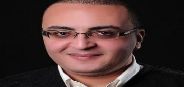 عمرو عزت عضو الهيئة القيادية باتحاد الشباب التقدمي