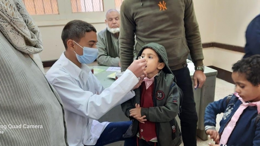 تطعيم أطفال