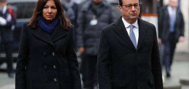 بالصور| الرئيس الفرنسي يفتتح مراسم إحياء ذكرى "هجمات باريس"