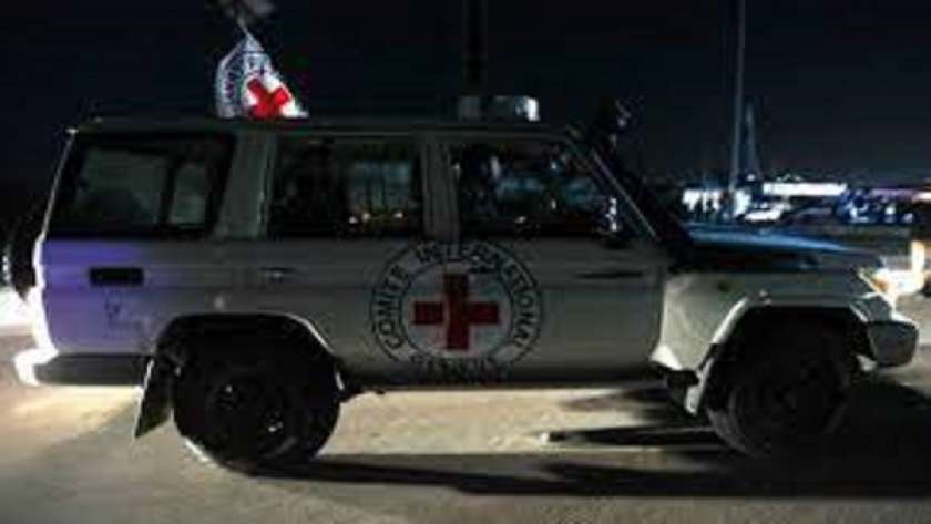 سيارة تابعة للصليب الأحمر