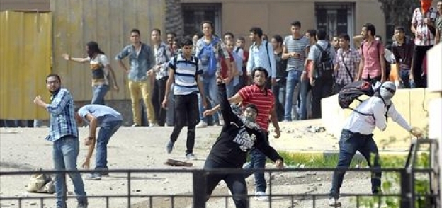أنصار «الإخوان» يلجأون للعنف فى مظاهراتهم «صورة أرشيفية»