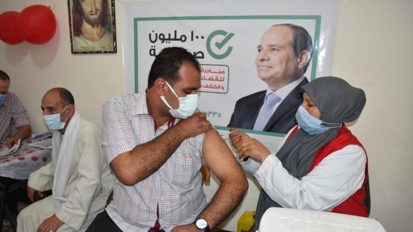 كورونا في مصر اليوم .. تلقي اللقاح