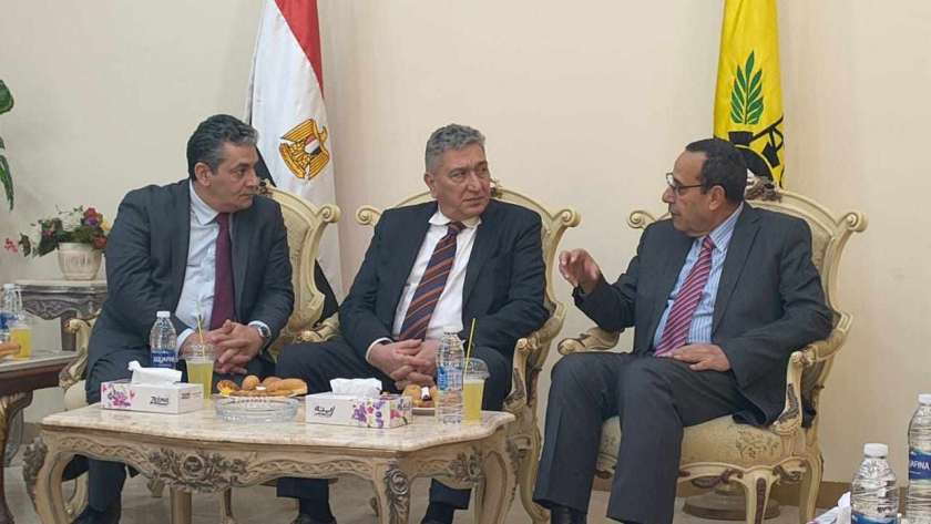 لقاء محافظ شمال سيناء