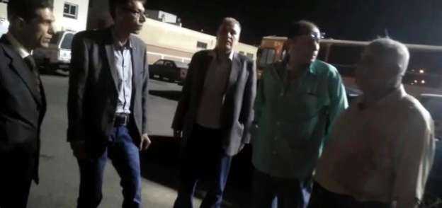 اسرة زكي مبارك تصل مطار القاهرة لاستقبال جثمانه بحضور ممثل السفارة الفلسطينية