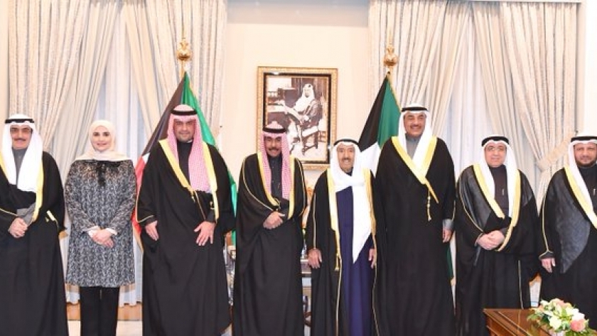 أمير الكويت يستقبل وزراء التعديل الوزاري