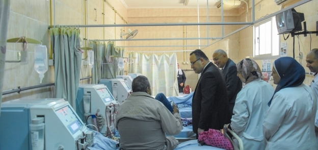 محافظ الإسكندرية يتفقد أعمال تطوير مستشفى رأس التين العام