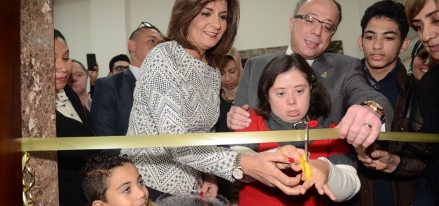 وزيرة الهجرة في معرض الأطفال ذوي الاحتياجات الخاصة