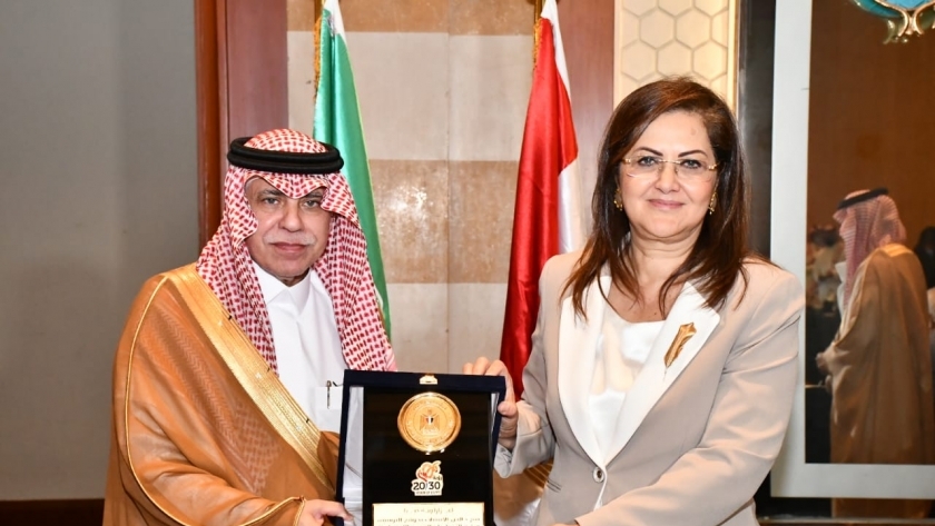 السعيد تلتقي وزير التجارة السعودي ووفد من مجتمع الأعمال بالسعودية