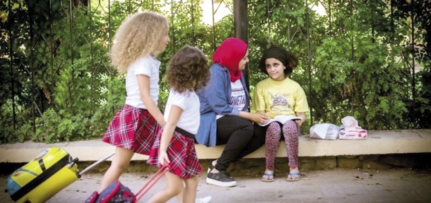 «مريم وروتى ودان».. ثلاث بنات يجسدن معاناة أطفال الشوارع فى «سيشن» تصوير