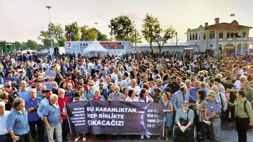 مظاهرات ضد الرئيس التركى فى إسطنبول
