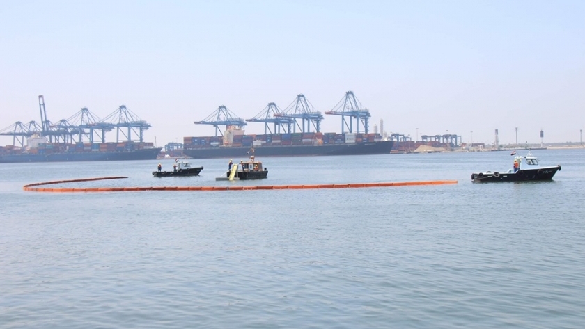 9 آلاف طن قمح رصيد صومعة الحبوب والغلال في ميناء دمياط