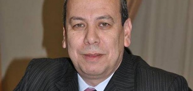 الدكتور إسماعيل عبدالحميد طه - محافظ دمياط