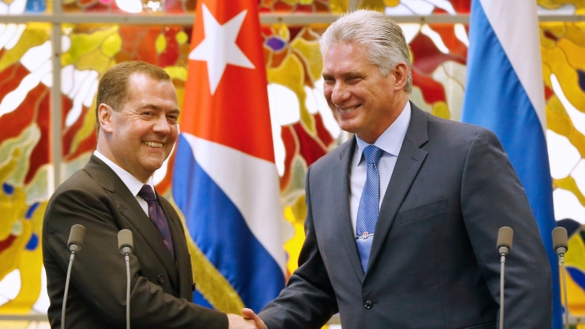 رئيس الوزراء الروسي دميتري ميدفيديف ورئيس كوبا ميجيل دياز كانيل