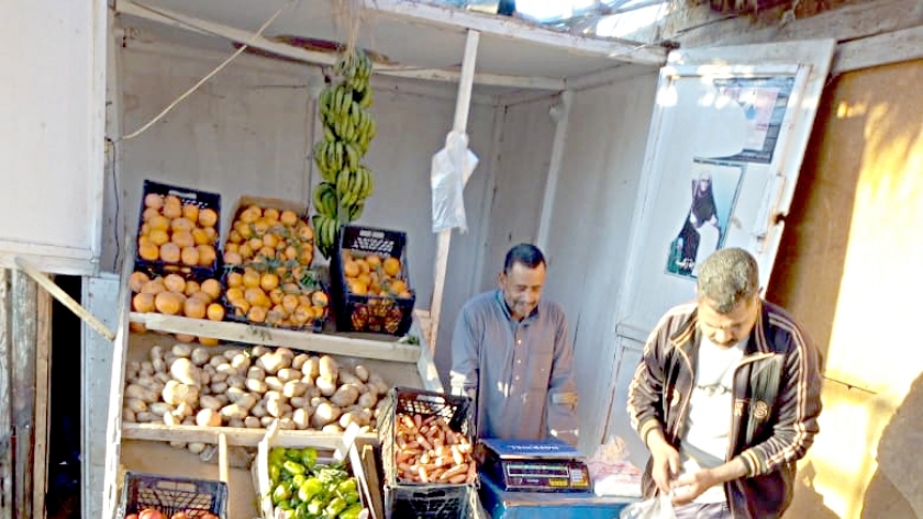 تخصيبص مكان لبيع الخضار والفاكهة في مرسى علم لأحد المواطنين