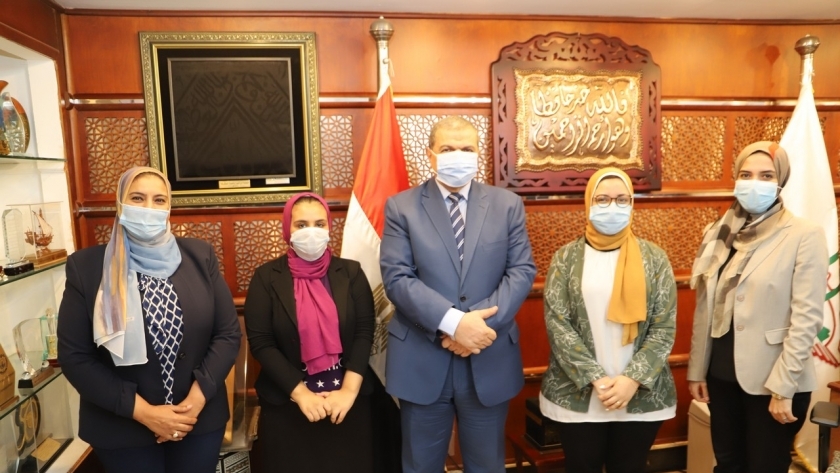 وزير القوى العاملة يساند فتيات مصر للقيام بالأدوار القيادية