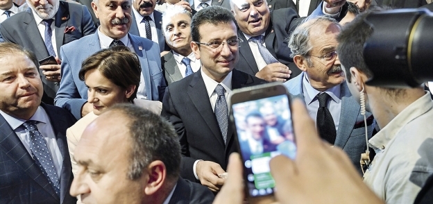 أكرم أوغلو مرشح المعارضة التركية «أ.ف.ب»