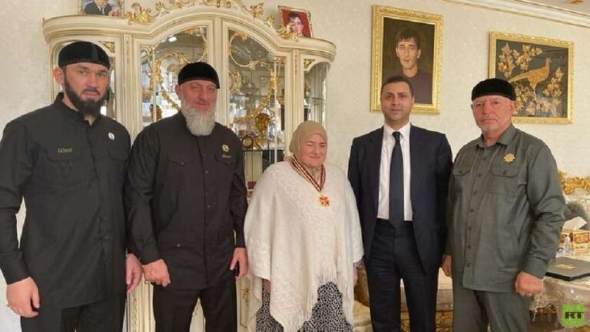 إيماني قديروفا والدة الرئيس الشيشاني