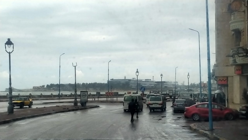 طقس الإسكندرية اليوم ممطر