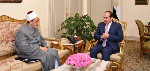 الرئيس السيسى خلال اجتماع سابق مع شيخ الأزهر