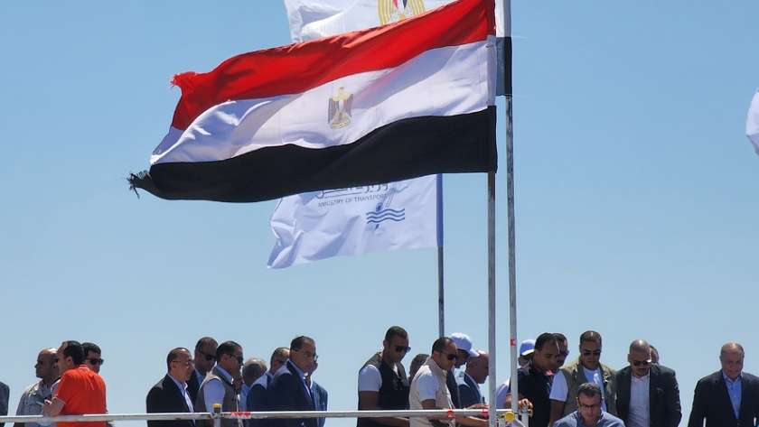 مدبولي يتفقد انشاء «محطة تحيا مصر»  في ميناء الاسكندرية