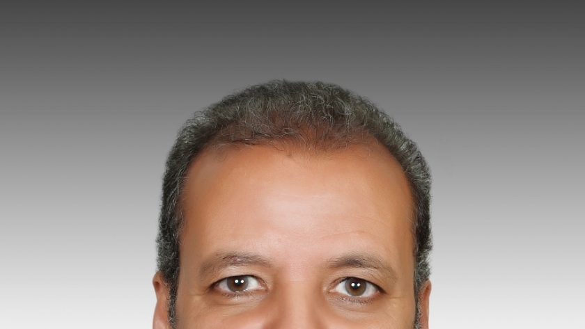 المستشار محمود إسماعيل الآمين العام لمجلس الشيوخ